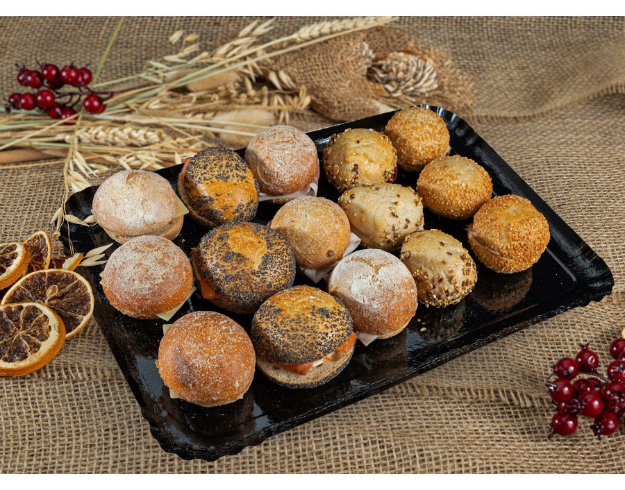 Le Plateau de mini sandwichs pain croustillant